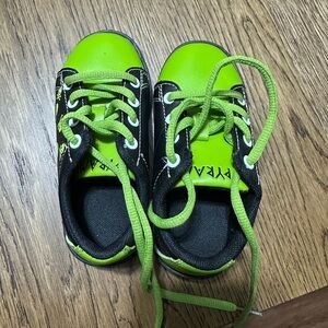 Kids bowling shoes size 10